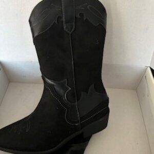 Brand New - Black Cowboy Boots !